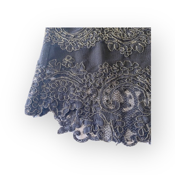 Sandro ✈︎ Rococo Metallic Guipure Lace Skirt ✈︎ aso Kristen Bell ✈︎ Black + Gold - Picture 7 of 17